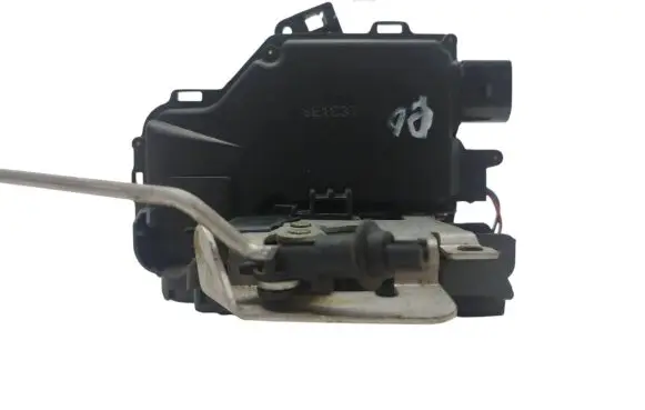 Audi A4 S4 B6 8E 8H Front door lock 8E1837016