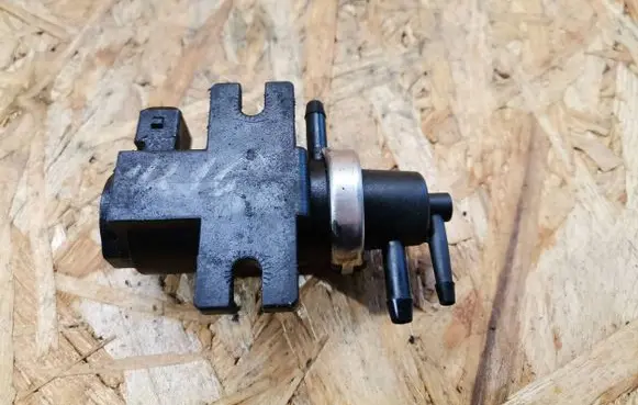 Volvo S40, V40 Turbo solenoid valve 72190343