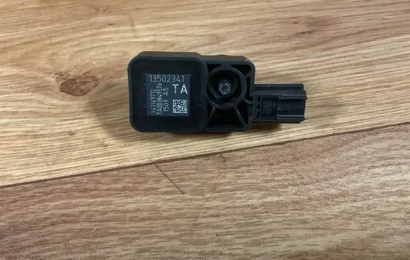 Opel Insignia A Airbag deployment crash/impact sensor 13502341