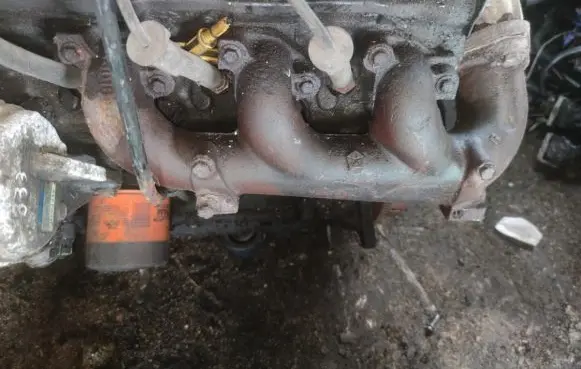 Dodge Grand Caravan Exhaust manifold