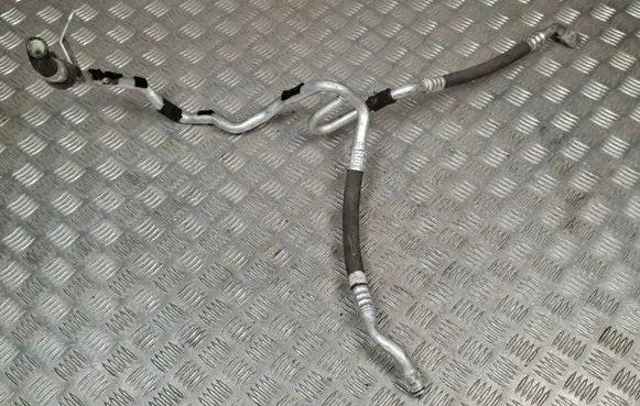 Air conditioning (A/C) pipe/hose