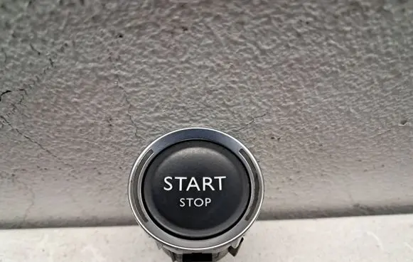 Citroen C4 II Picasso Engine start stop button switch 96777946ZD