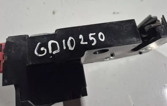 Volkswagen PASSAT B6 Seat back rest lock catch 3C9885682 3C9.885.682