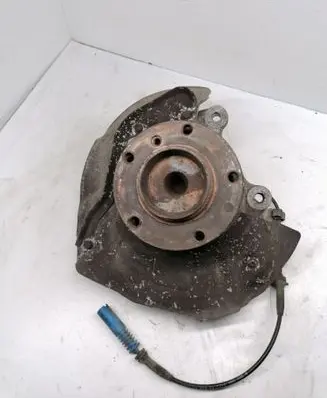 BMW 5 E39 Front wheel hub