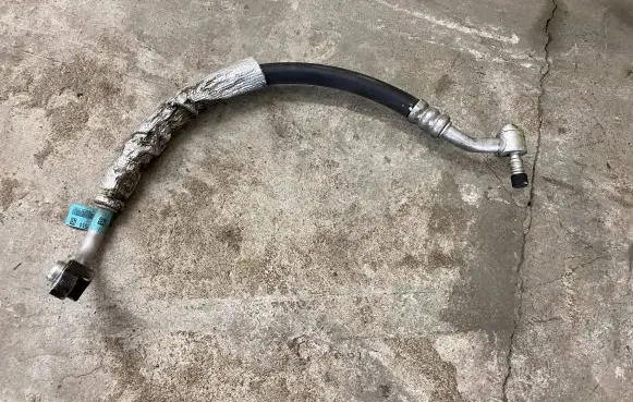 Dodge Durango Air conditioning (A/C) pipe/hose 68161174AA
