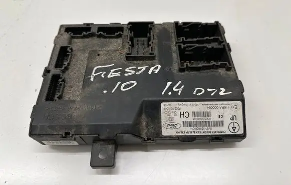Ford Fiesta Comfort/convenience module 8V5115K600CH