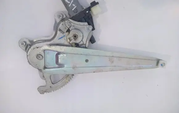 Mitsubishi Pajero Sport II Front door window regulator with motor MN182354