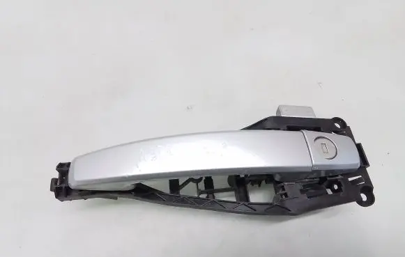 Opel Astra H Front door exterior handle