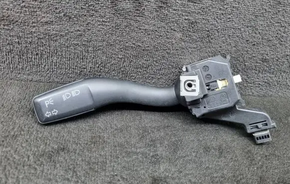 Audi A3 S3 A3 Sportback 8P Indicator stalk 8P0953513A