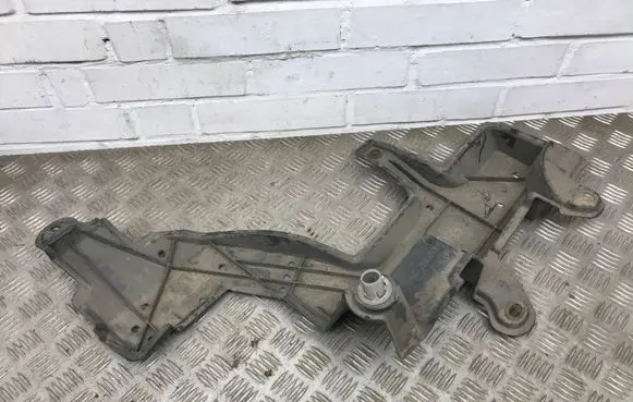 Lexus CT 200H Other under body part 5762876010