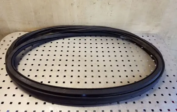 Volvo XC90 Trunk rubber seal (body) 