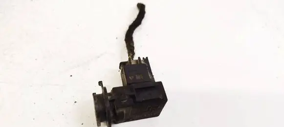Volvo V70 Air conditioning (A/C) pressure sensor 8674719