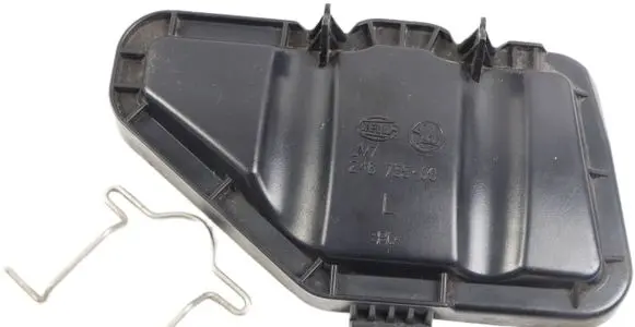 Skoda Superb B5 (3U) Headlight/headlamp dust cover 24675500