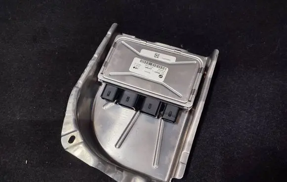 BMW 5 F10 F11 Steering rack control module 6854031 32416854031 32436796392