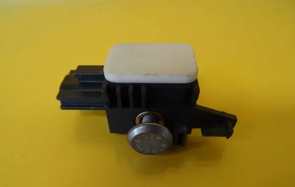 Renault Clio II Airbag deployment crash/impact sensor 8200529572