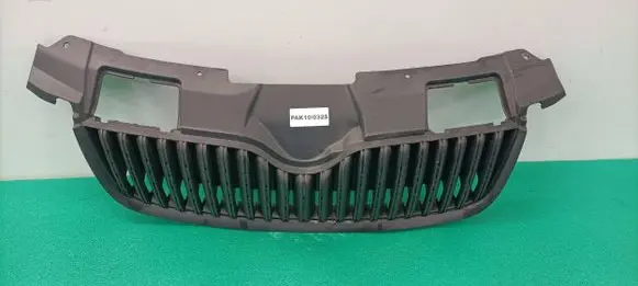 Skoda Fabia Mk2 (5J) Front bumper upper radiator grill 5J0853668