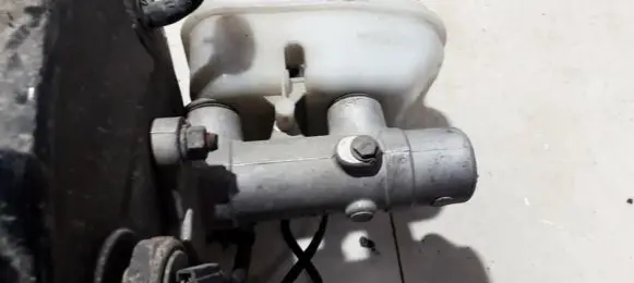 KIA Carnival Master brake cylinder