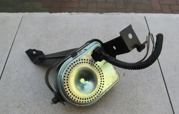 Ford Kuga II Alarm system siren AV6N19G229AE