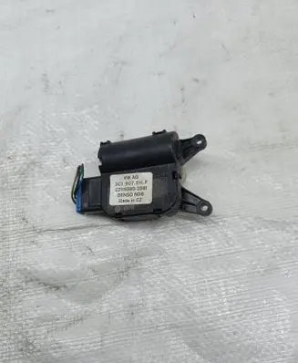 Skoda Yeti (5L) Air flap motor/actuator 3C1907511F CZ1168802881