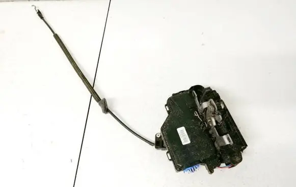 Skoda Octavia Mk2 (1Z) Front door lock 25100d6