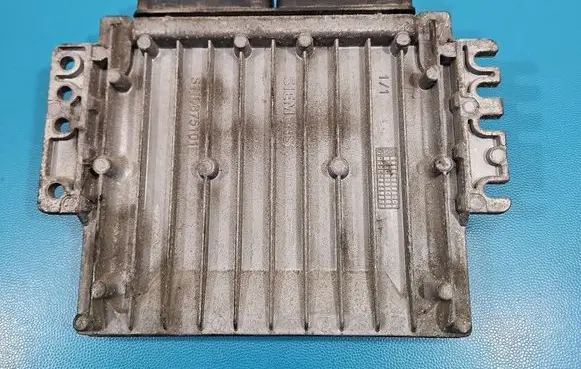 Renault Clio II Engine control unit/module ECU 8200164240 IMPRK1543816