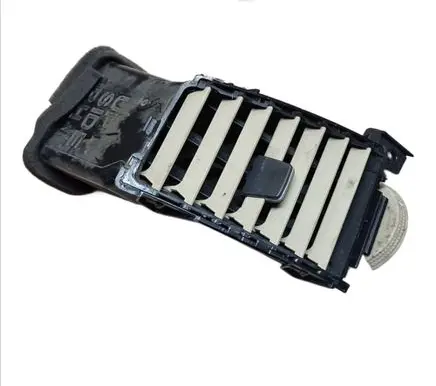 Nissan Murano Z50 Dash center air vent grill 68760