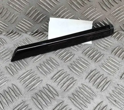 BMW 2 F44 Front door glass trim molding 7483147