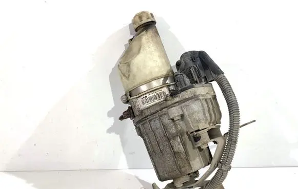 Opel Zafira B Power steering pump 13292554