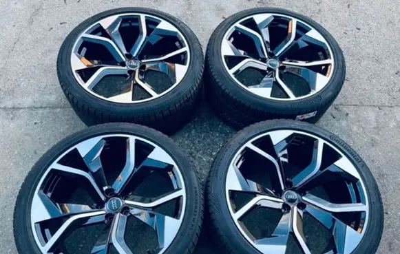 Audi Q7 4M R17 alloy rim 