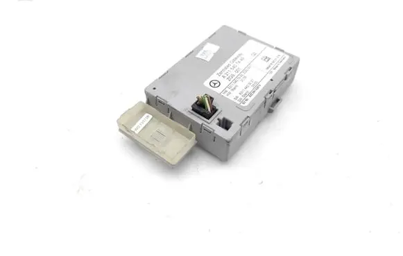 Mercedes-Benz E W211 Gateway control module A2115407445 A2114420027 A2115407545
