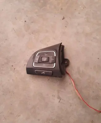 Volkswagen Jetta VI Steering wheel 5C0419091A 61978393 629210060456
