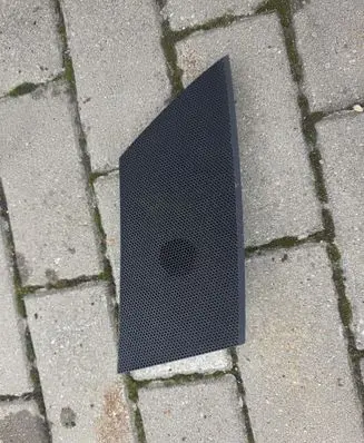 Toyota Avensis T270 Side speaker trim/cover 554720501