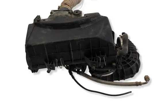 Audi 80 90 B3 Fuel distributor 0438101035 035133843 048133837