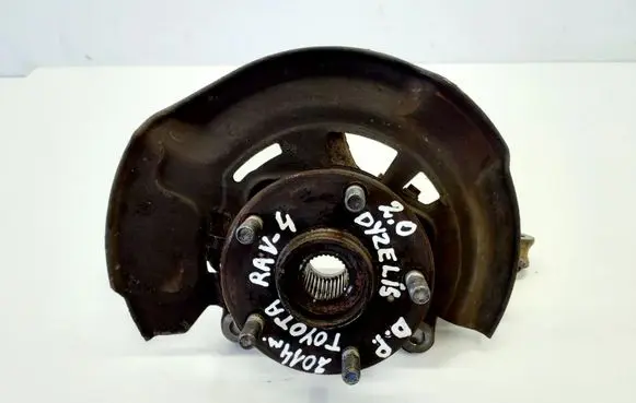 Toyota RAV 4 (XA40) Front wheel hub 