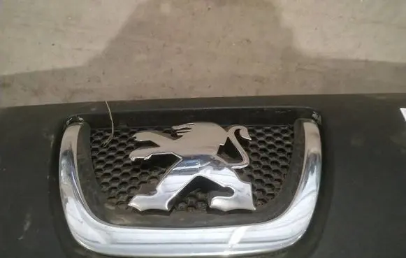 Peugeot Partner Manufacturer badge logo/emblem 