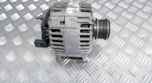 Volkswagen PASSAT B7 Generator/alternator 03L903023