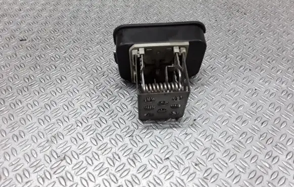 Opel Zafira B Coolant fan relay 