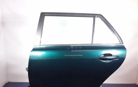 Toyota Avensis T250 Rear door 