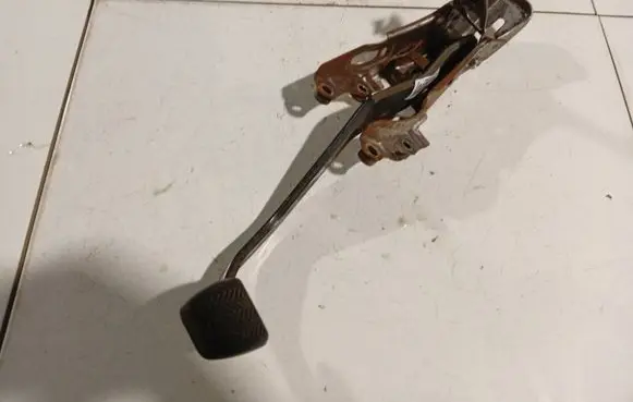 Toyota Auris 150 Brake pedal 