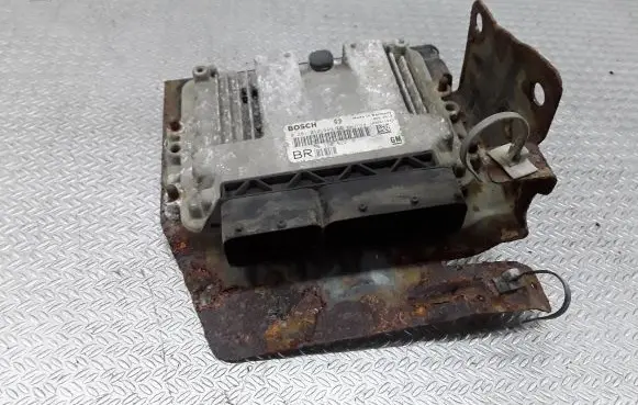 Opel Zafira B Engine control unit/module 0281012549 55198922