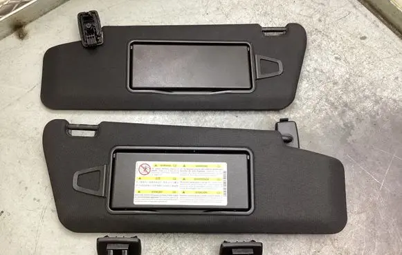 Mercedes-Benz CLS C218 X218 Sun visor A2128101610