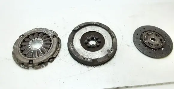 Toyota Corolla Verso E121 Clutch set kit DT153U