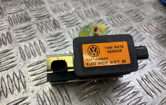 Audi A3 S3 8L ESP acceleration yaw rate sensor 1J0907657B
