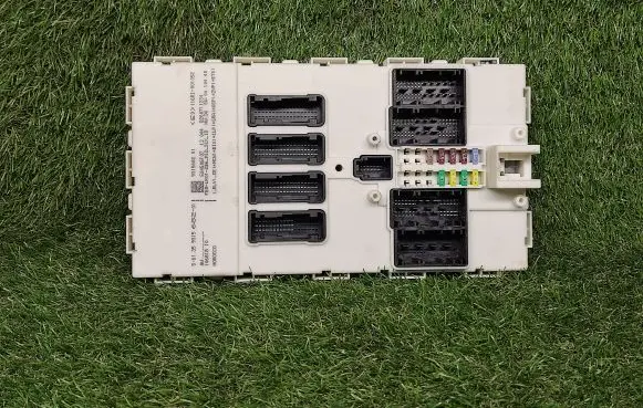 BMW 3 F30 F35 F31 Power management control unit 9315682 6135931568201