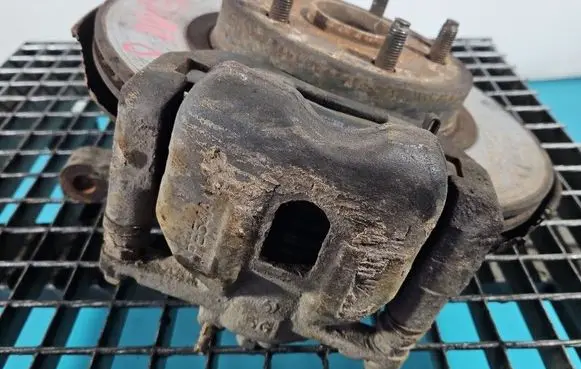 Toyota RAV 4 (XA10) Front brake caliper IMPRK1564190