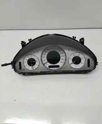 Mercedes-Benz E W211 Speedometer (instrument cluster) A2115408947 009910 110080284