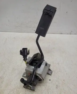 Audi A6 S6 C4 4A Accelerator throttle pedal 4A1721653