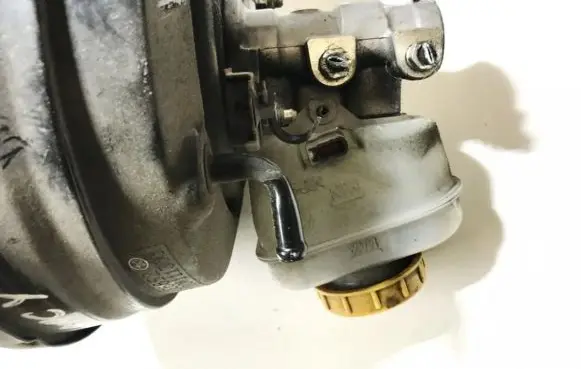 Subaru Legacy Master brake cylinder