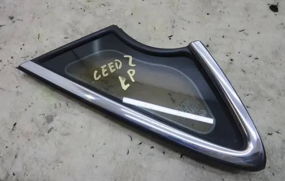 KIA Ceed Front triangle window/glass GMAUTO4574097
