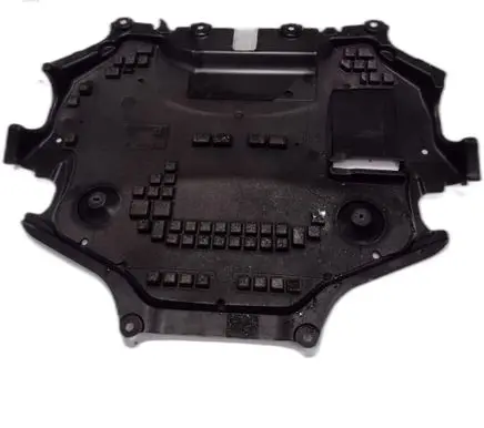 Mercedes-Benz CLS C218 X218 Engine splash shield/under tray 